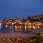Giusi Tatil Evi *